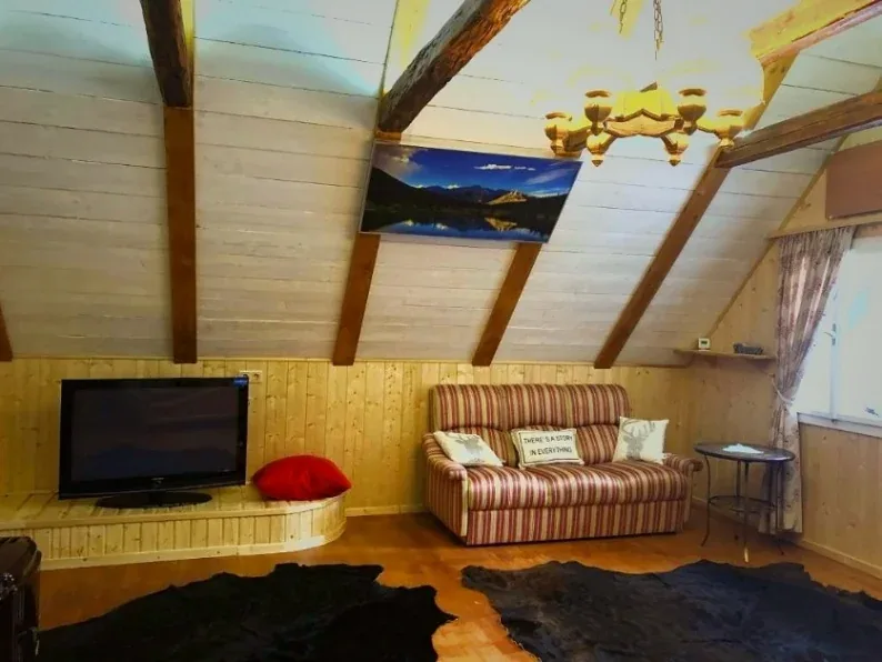 TV- und Loungebereich